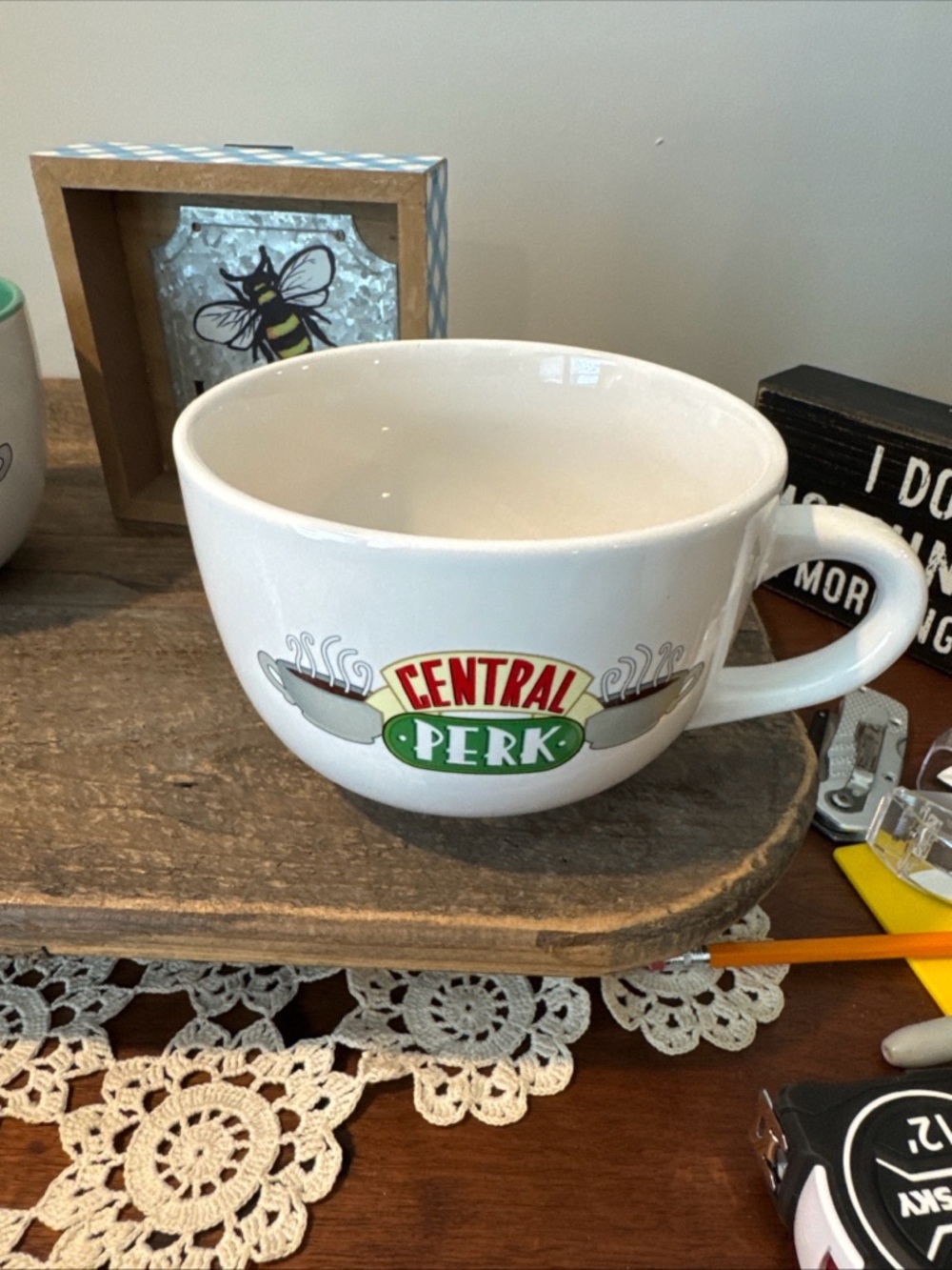 Friends Central Perk Oversized Coffee Soup 24 oz Ceramic Mug - Picture 3 of 4